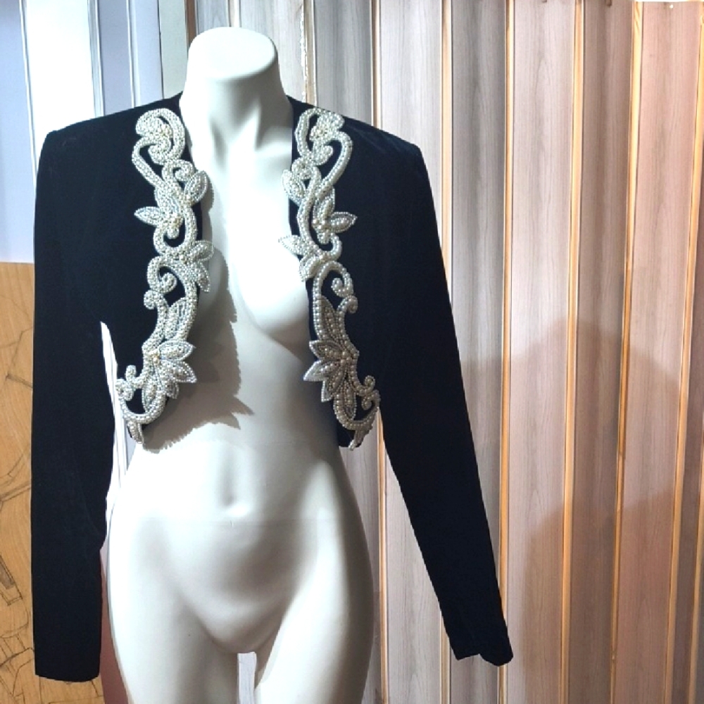 Vintage Black Velvet Blazer with Silver Embroidery - Size US 4-10